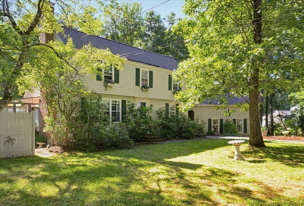69 Hall Street Dunstable, MA 01827 - Photo 5 of 40