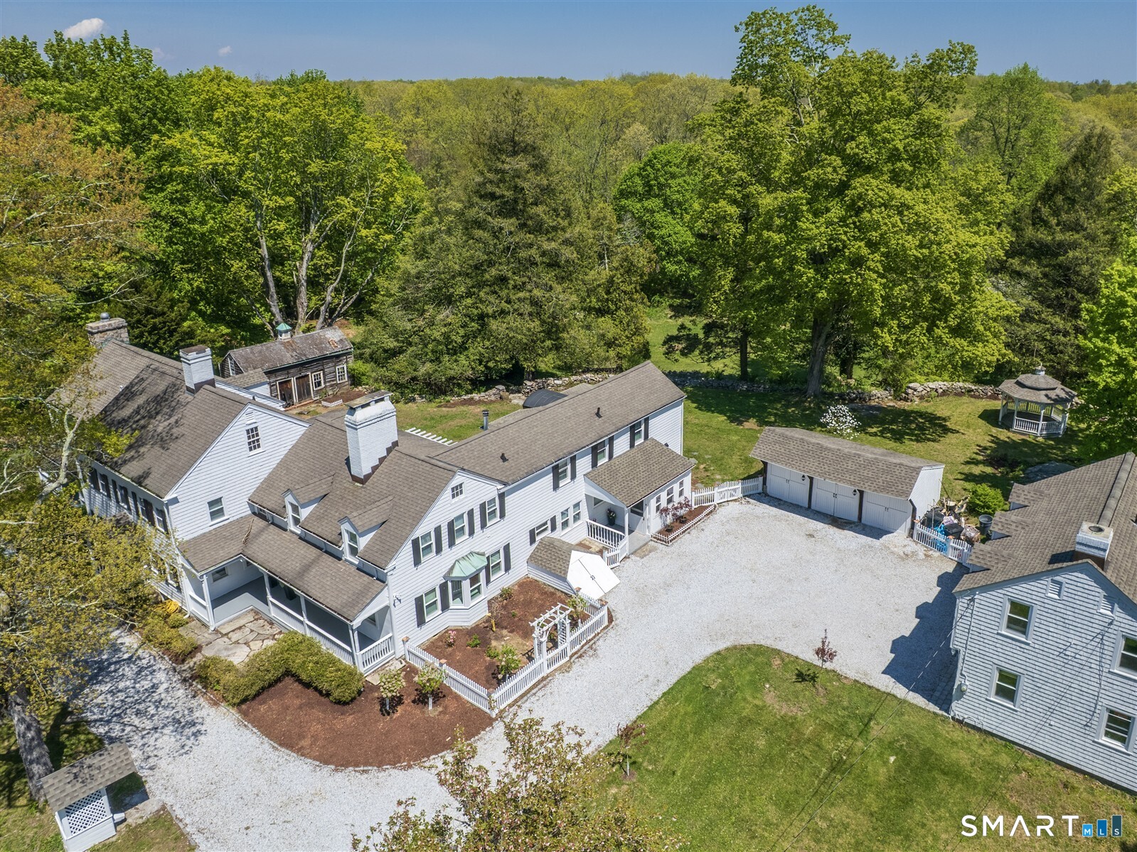 1090 Ridgefield Road Wilton, CT 06897 - Photo 2 of 37
