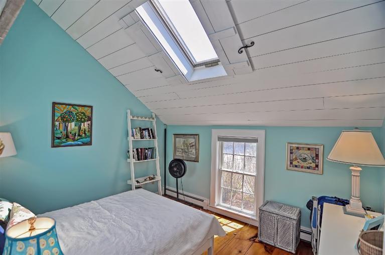 7 Hyannis Point Road, Unit 771HY Mashpee, MA 02649 - Photo 6 of 14 a bedroom with furniture and a window