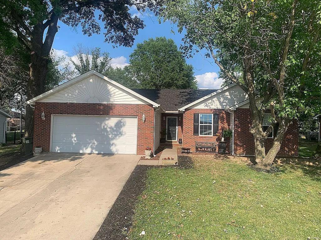 24 Dwight Street Waterloo, IL 62298 - Photo 1 of 1 Gallery Image 1