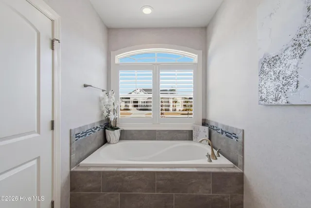 $925,000 | 1157 Sabel Loop Southeast, Bolivia, NC 28422