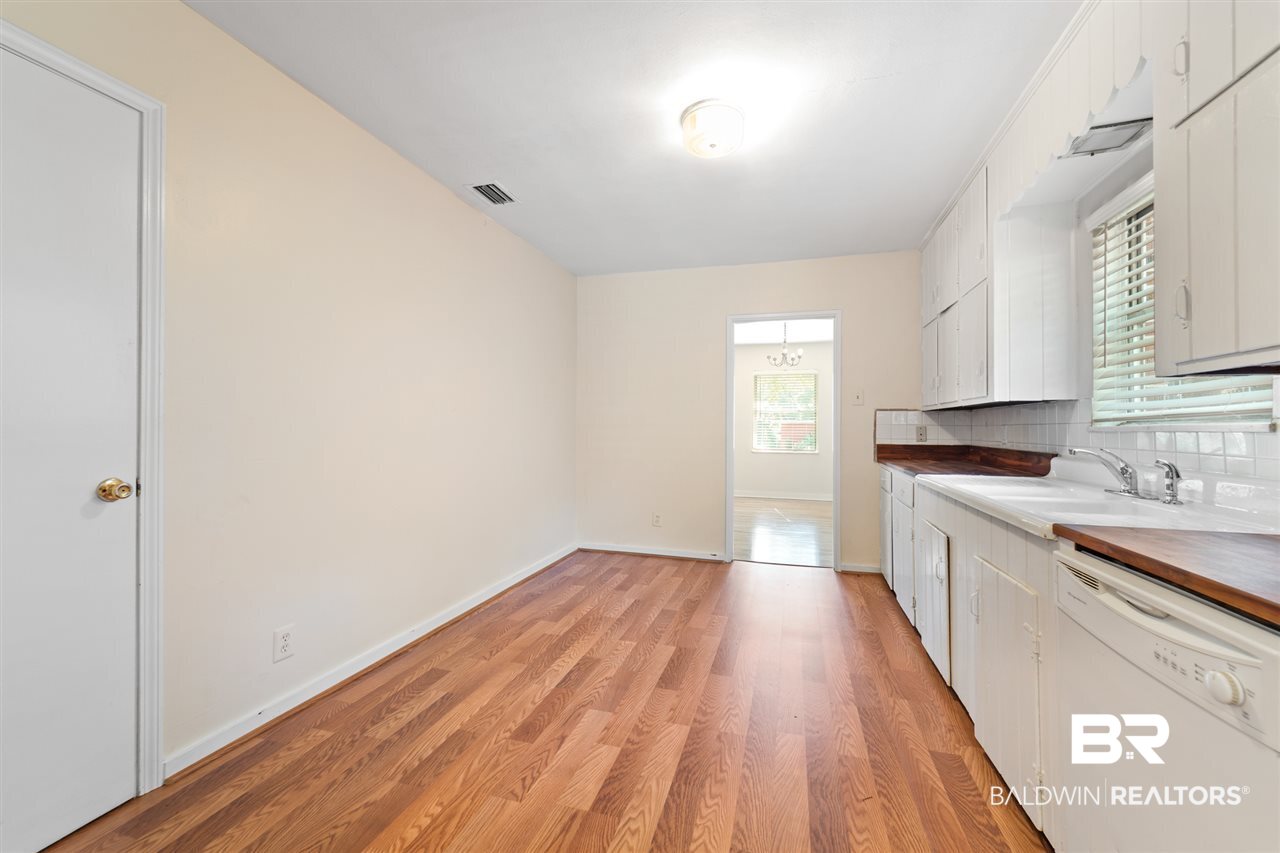 311 Siena Vista Street Mobile, AL 36607 - Photo 6 of 16