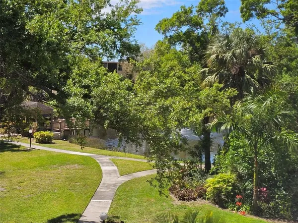 $139,500 | 315 30th Avenue West, Unit B307, Bradenton, FL 34205