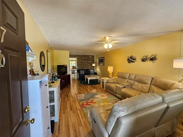 $139,500 | 315 30th Avenue West, Unit B307, Bradenton, FL 34205