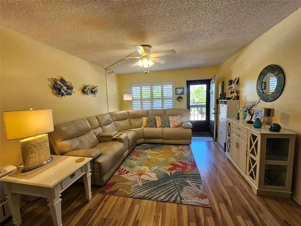 $139,500 | 315 30th Avenue West, Unit B307, Bradenton, FL 34205