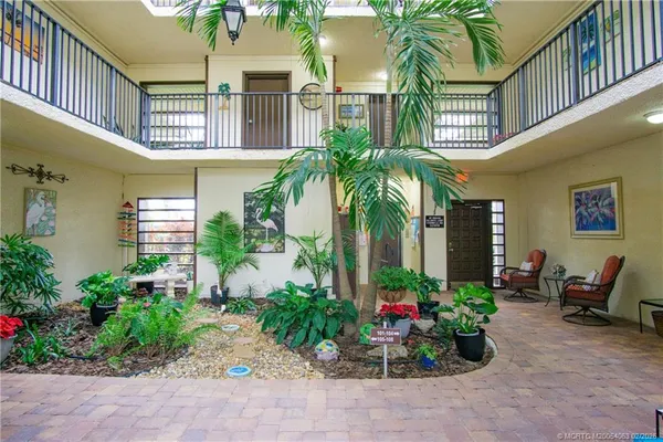 a view of outdoor space yard and porch