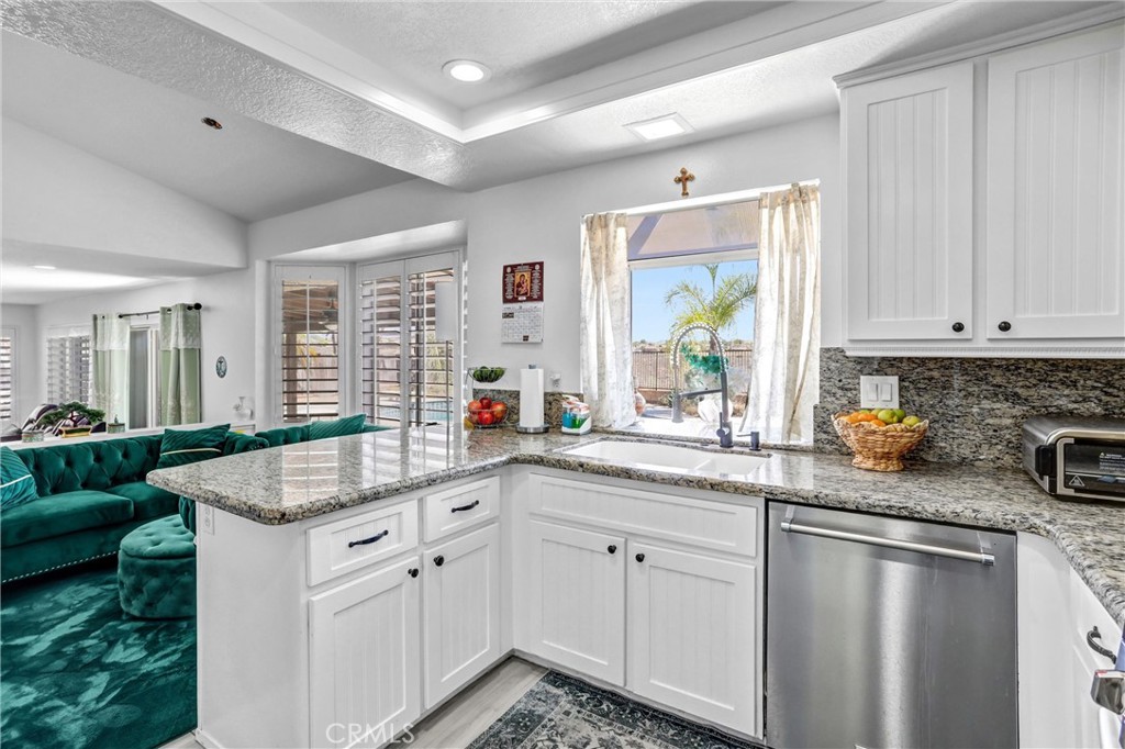 17102 Whispering Brook Way Riverside, CA 92503 - Photo 19 of 71 Gallery Image 19