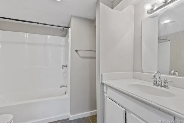 $3,850 | 7230 Pirates Cove, Sulphur, LA 70665