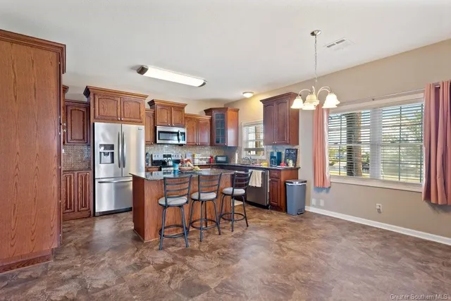 $3,850 | 7230 Pirates Cove, Sulphur, LA 70665