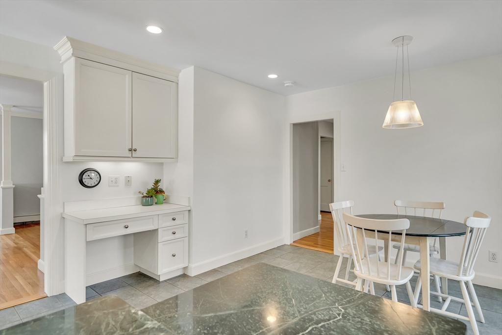 106 Grove Street Lexington, MA 02420 - Photo 6 of 42
