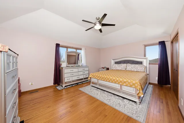 $541,900 | 7435 West 157th Street, Orland Park, IL 60462