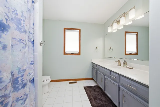 $541,900 | 7435 West 157th Street, Orland Park, IL 60462