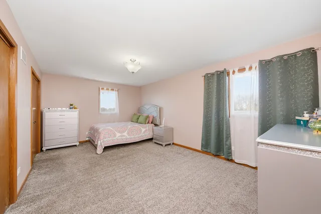 $541,900 | 7435 West 157th Street, Orland Park, IL 60462