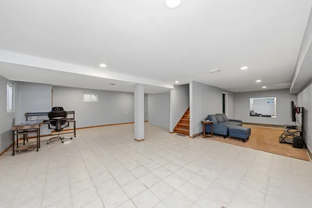 $541,900 | 7435 West 157th Street, Orland Park, IL 60462