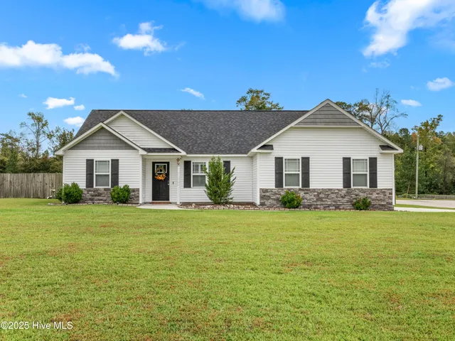 $280,000 | 501 Ellie Court, Jacksonville, NC 28540