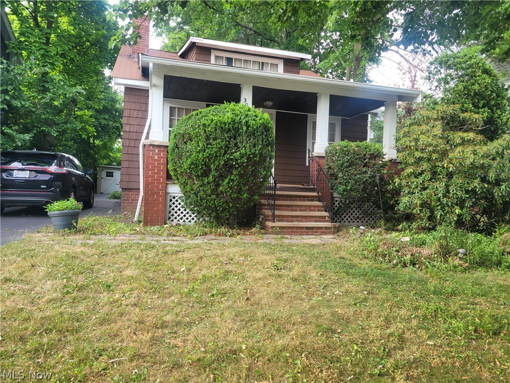 Welcome home to 3953 Ardmore Road, Cleveland Hts., Ohio