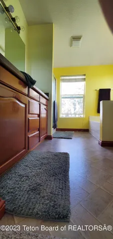 $1,900,000 | 30 Guio Budd Road, Big Piney, WY 83113