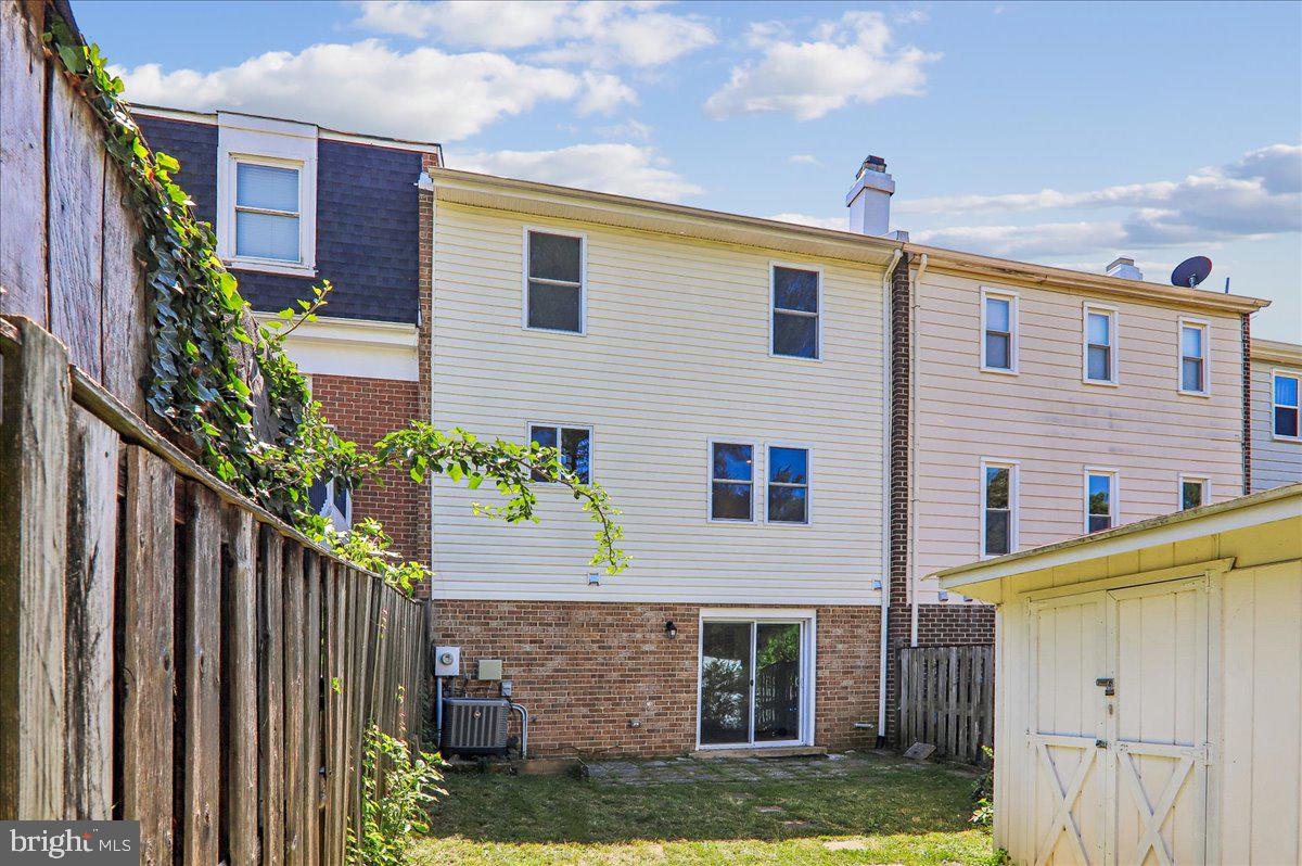 9235 Hummingbird Terrace Gaithersburg, MD 20879 - Photo 55 of 61 Backyard