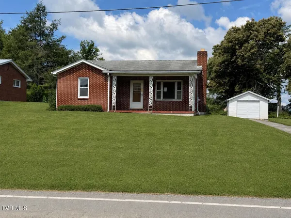 $55,000 | 126 Adwolfe Road, Marion, VA 24354
