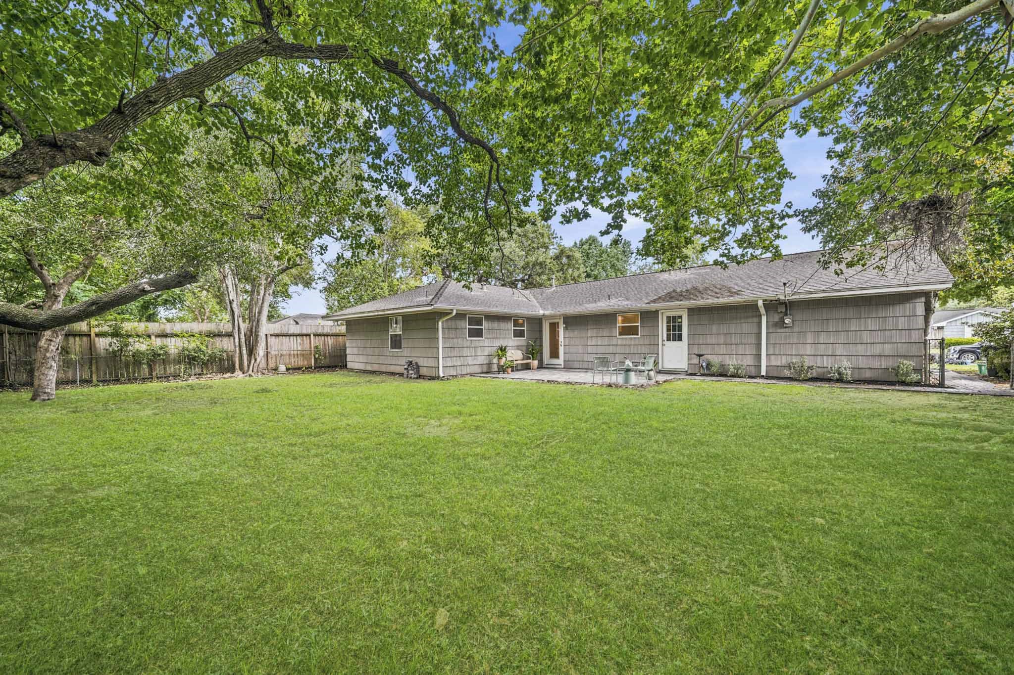 4614 Hummingbird Street Houston, TX 77035 - Photo 38 of 39
