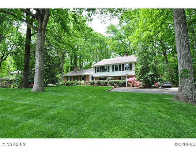 4324 Croatan Road Richmond, VA 23235 - Photo 1 of 22 a view of a house with a big yard