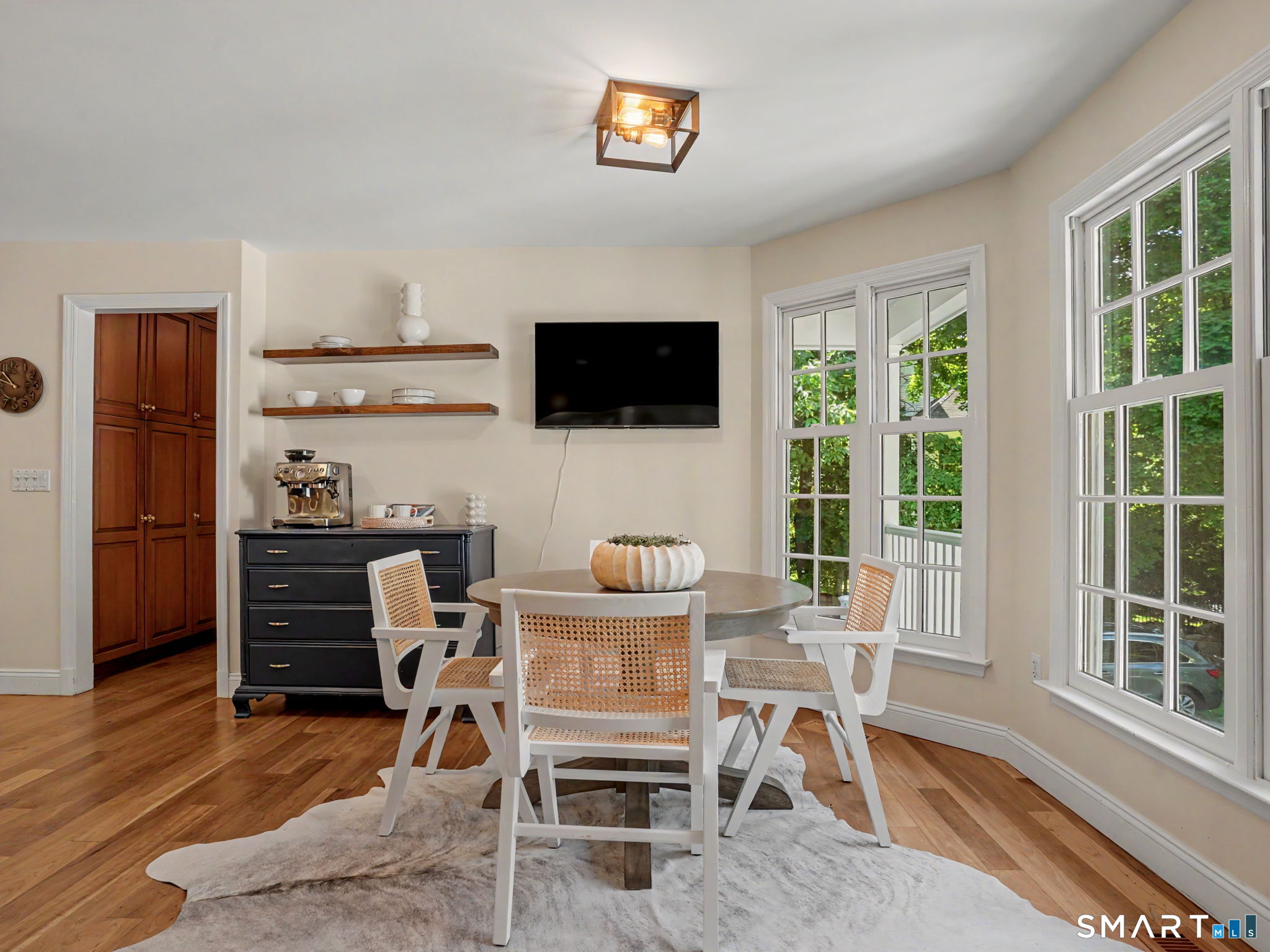 917 Silvermine Road New Canaan, CT 06840 - Photo 7 of 29