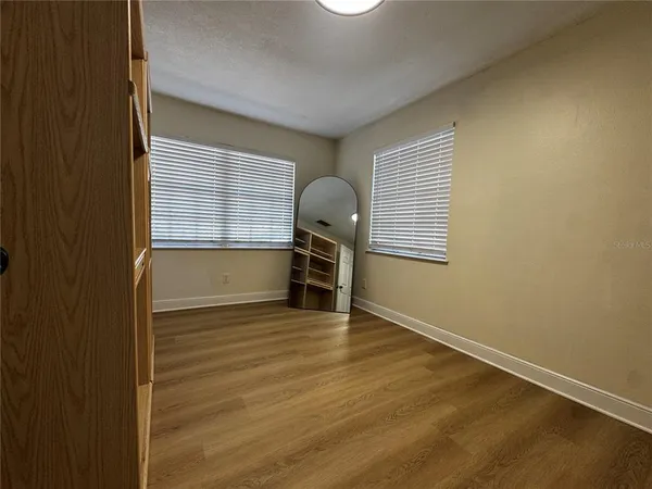 $2,600 | 3008 Hillview Street, Sarasota, FL 34239