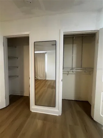 $2,600 | 3008 Hillview Street, Sarasota, FL 34239