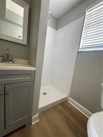 $2,600 | 3008 Hillview Street, Sarasota, FL 34239