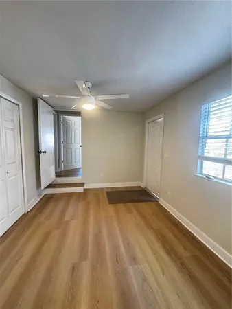 $2,600 | 3008 Hillview Street, Sarasota, FL 34239