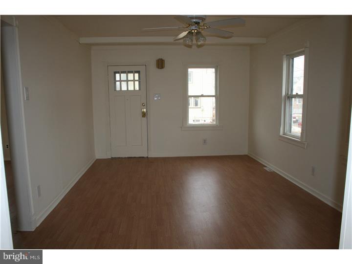 218 Burke Street Riverside, NJ 08075 - Photo 3 of 22