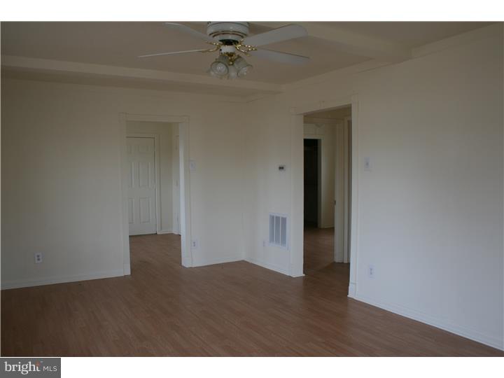 218 Burke Street Riverside, NJ 08075 - Photo 5 of 22