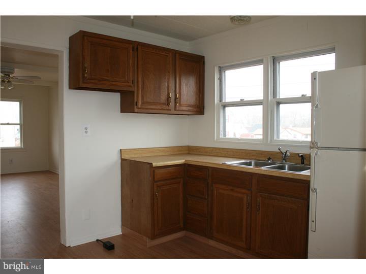 218 Burke Street Riverside, NJ 08075 - Photo 6 of 22