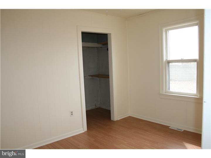 218 Burke Street Riverside, NJ 08075 - Photo 9 of 22