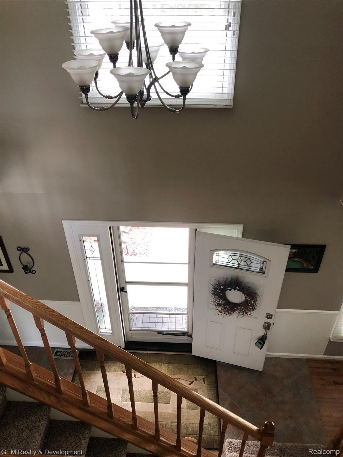 18810 Gill Road Livonia, MI 48152 - Photo 18 of 43 IMG_5324.jpeg