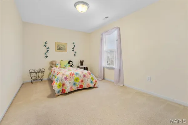 $230,000 | 6813 Hampshire Court, Maryville, IL 62062