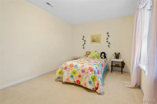 $230,000 | 6813 Hampshire Court, Maryville, IL 62062