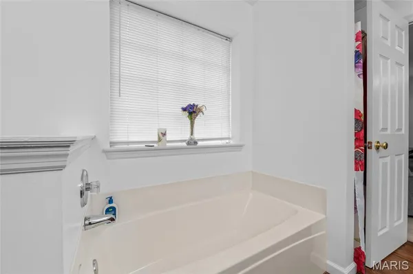 $230,000 | 6813 Hampshire Court, Maryville, IL 62062