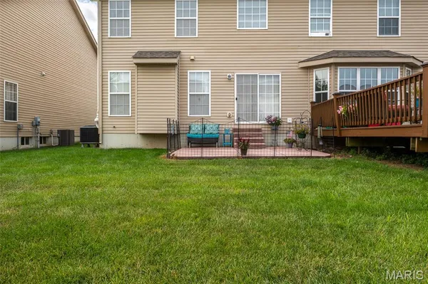 $230,000 | 6813 Hampshire Court, Maryville, IL 62062