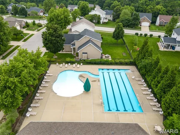 $230,000 | 6813 Hampshire Court, Maryville, IL 62062