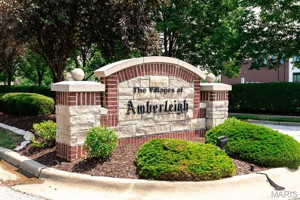 $230,000 | 6813 Hampshire Court, Maryville, IL 62062