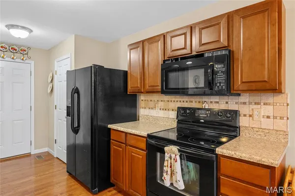 $230,000 | 6813 Hampshire Court, Maryville, IL 62062