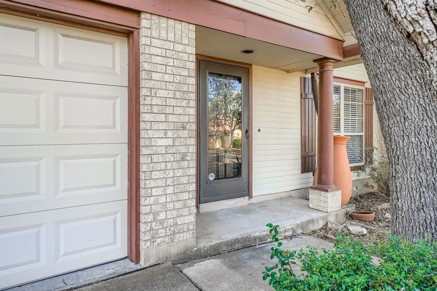 1415 Lance Way Austin, TX 78758 - Photo 4 of 29 a front view of a house with a yard