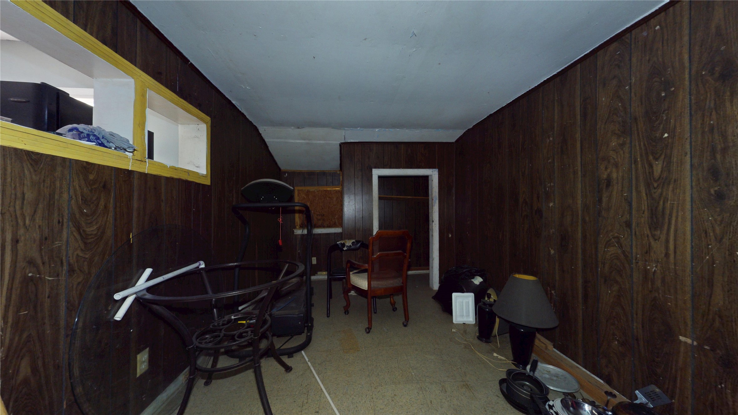 6604 Conley Street Houston, TX 77021 - Photo 12 of 28 a room with musical instruments