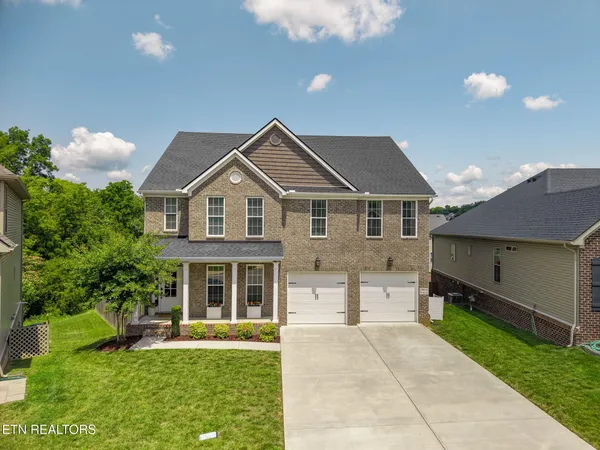 $750,000 | 10615 Tin Man Lane, Knoxville, TN 37932