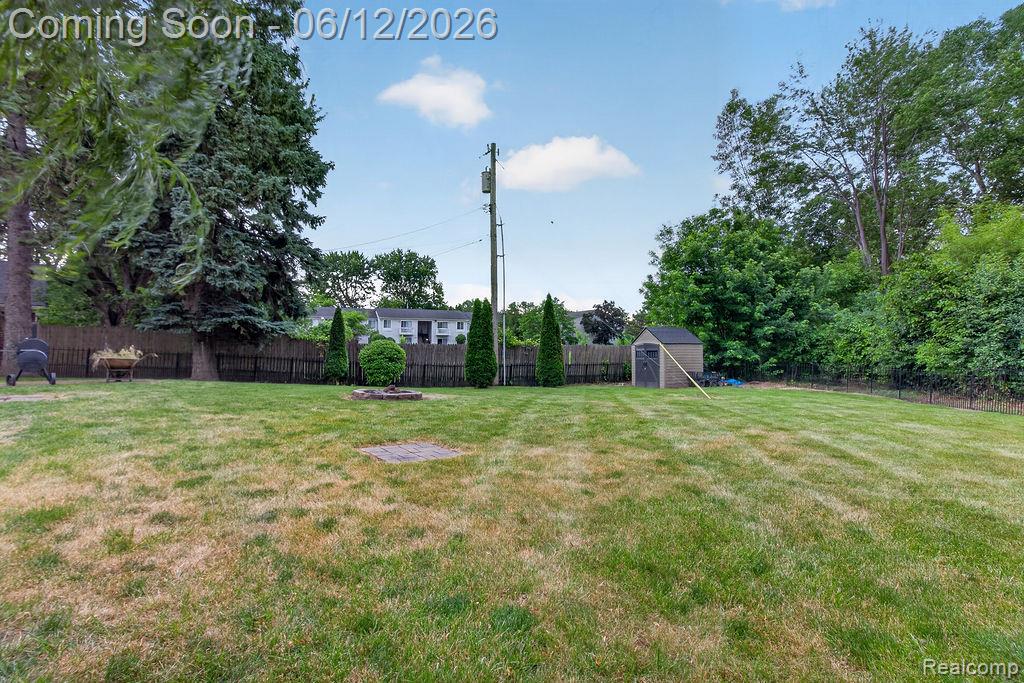 30541 Utica Road Roseville, MI 48066 - Photo 17 of 20