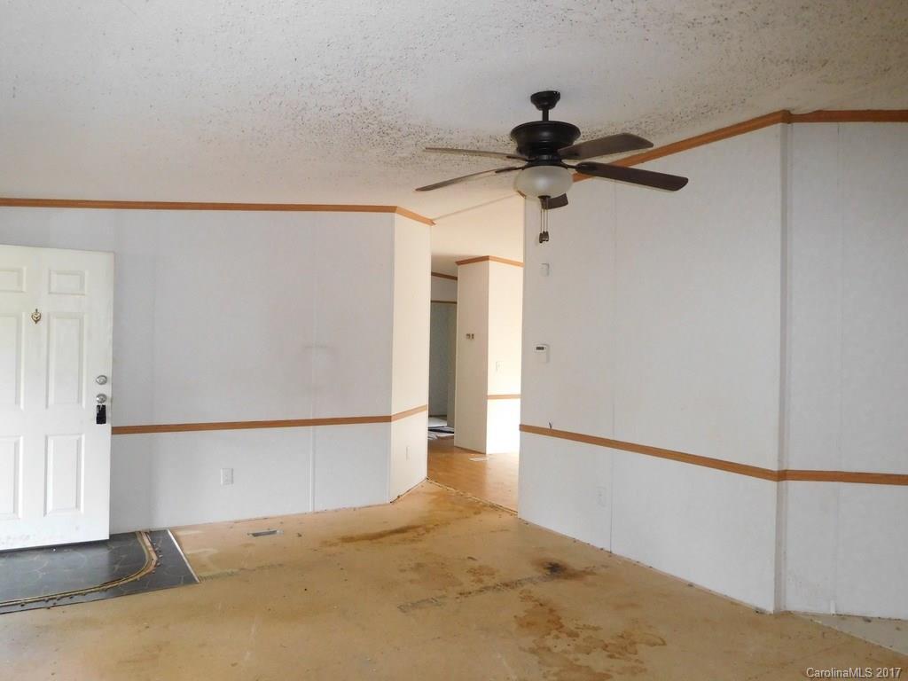 626 Willis Road Dallas, NC 28034 - Photo 3 of 16 Gallery Image 3