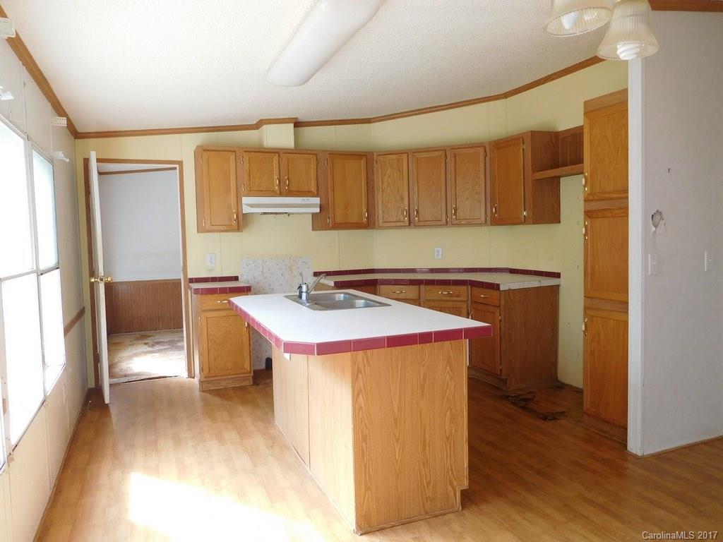 626 Willis Road Dallas, NC 28034 - Photo 5 of 16 Gallery Image 5