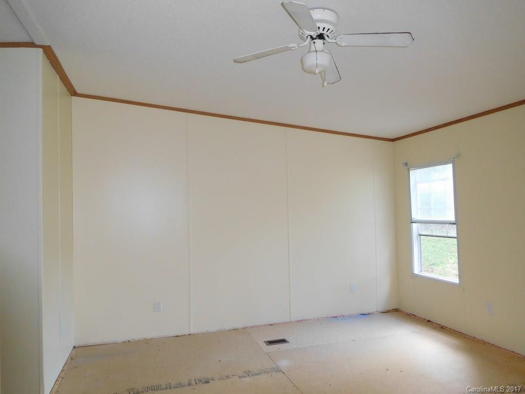 626 Willis Road Dallas, NC 28034 - Photo 7 of 16 Gallery Image 7