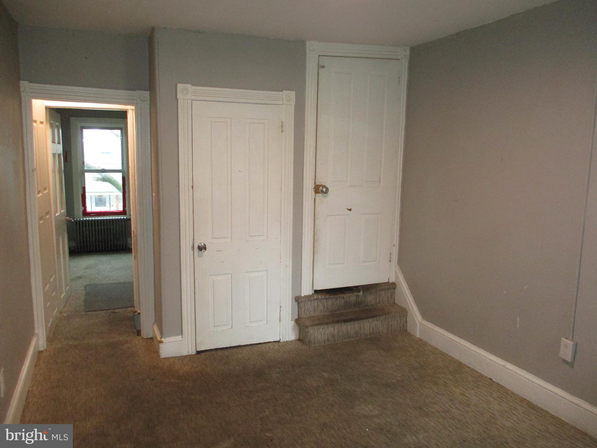 423 North 2nd Street Reading, PA 19601 - Photo 8 of 17 an empty room with windows